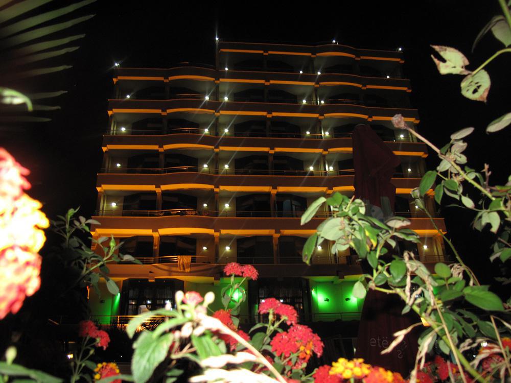 Hotel Bahamas Sarandë Exterior foto
